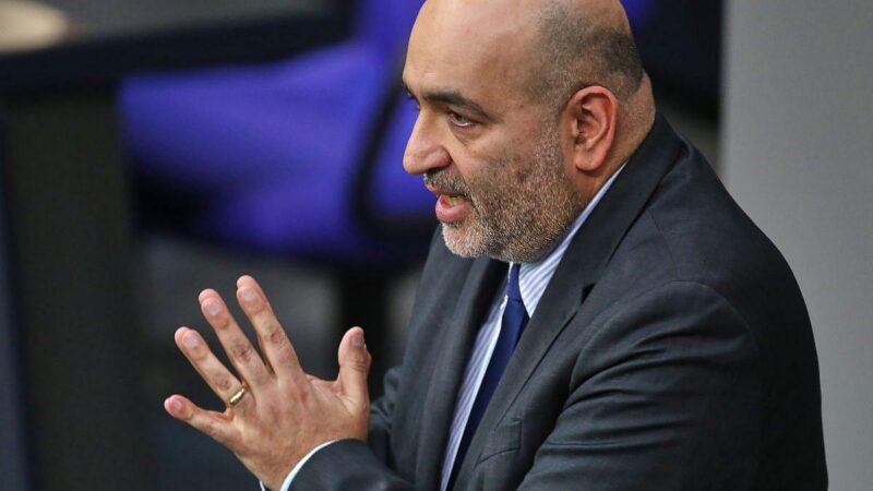 Nouripour fordert Nachschub für Ukraine-Krieg