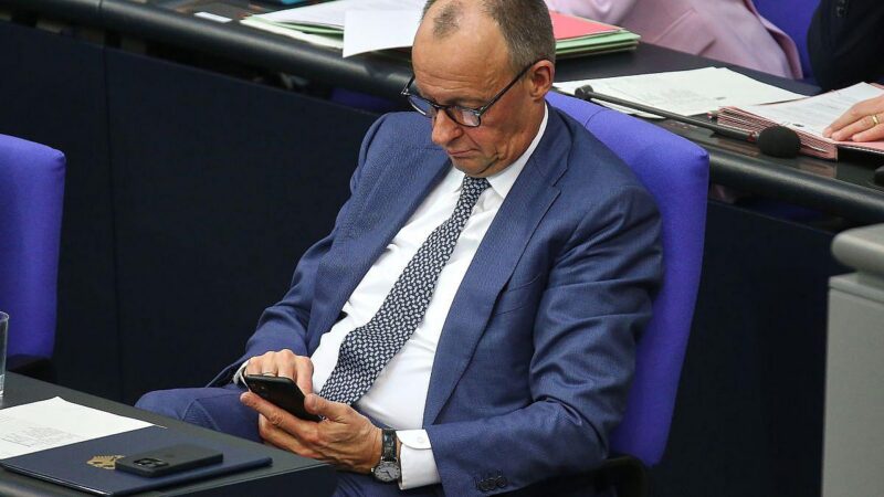 Bundesregierung mauert bei Signal-Hack – Kanzler betroffen?