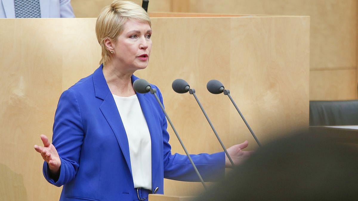 Schwesig fordert mehr Hilfe nach Ölkrise