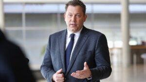 Klingbeil plant Milliarden-Hilfen für Länder und Kommunen Klingbeil plant Milliarden-Hilfen für Länder und Kommunen