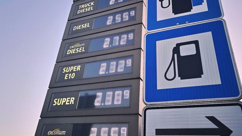 Linnemann fordert schnellen Tankrabatt – schon ab 1. Mai?