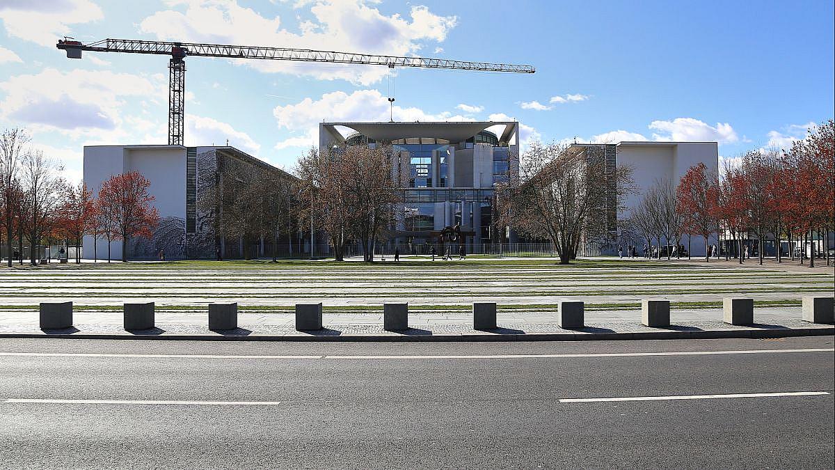 DGB fordert „Benzingipfel“ mit Merz: „Schluss mit Tricksereien“