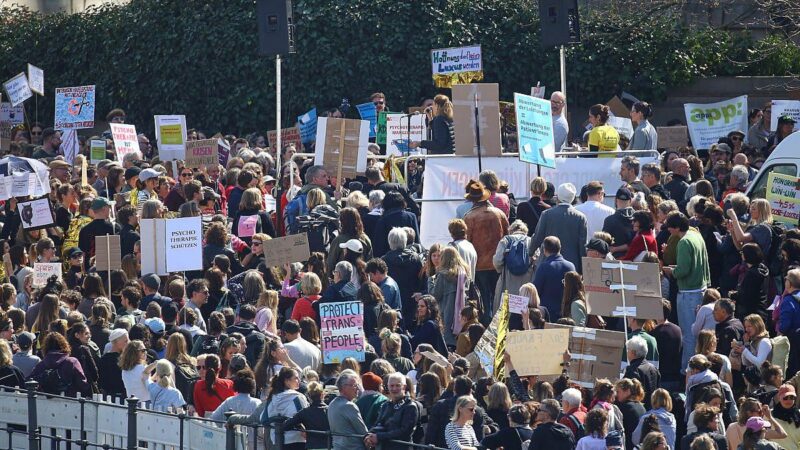 Protest vor Bundestag: Psychotherapeuten wehren sich gegen Honorarkürzungen