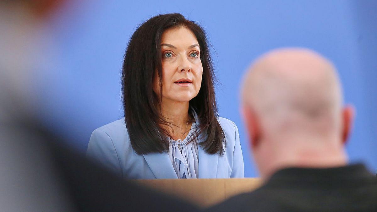 Bundesregierung dämpft Wachstumshoffnungen