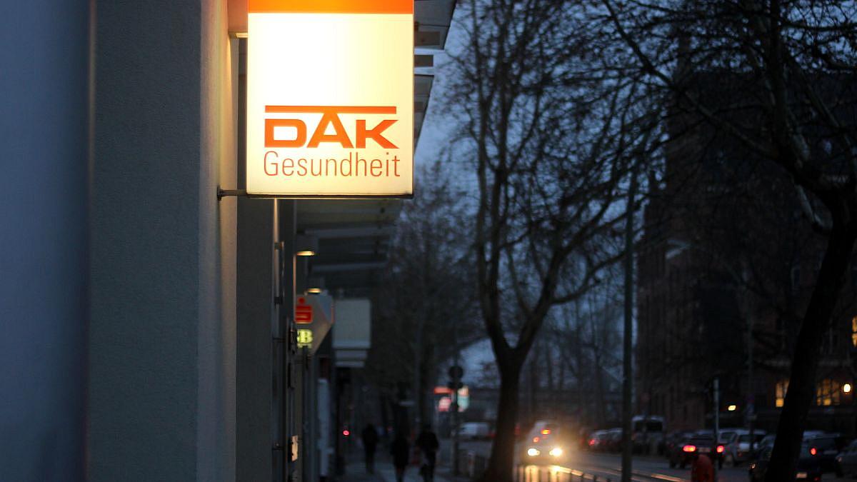 DAK fordert gerechte Sparmaßnahmen: Beamte sollen bei Krankenversicherung mitzahlen