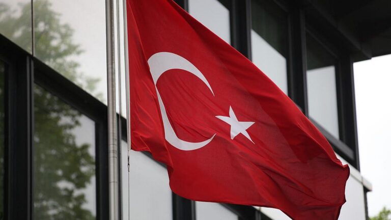 Amoklauf an türkischer Schule fordert neun Tote