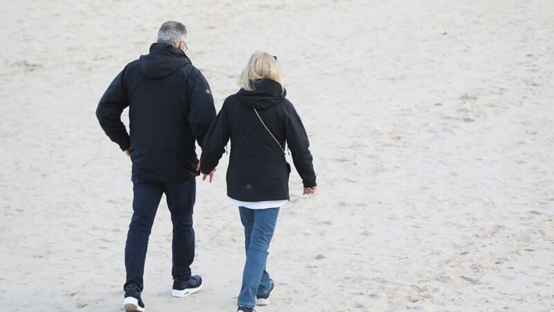 Koalition lenkt bei Ehepartner-Versicherung ein