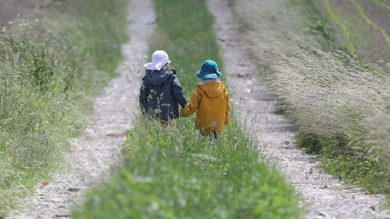 Geschwister-Abstände: Ostdeutsche sind geduldiger