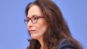 DGB-Chefin Fahimi kritisiert Bundesregierung: „Sozialpartner werden zu wenig gehört“