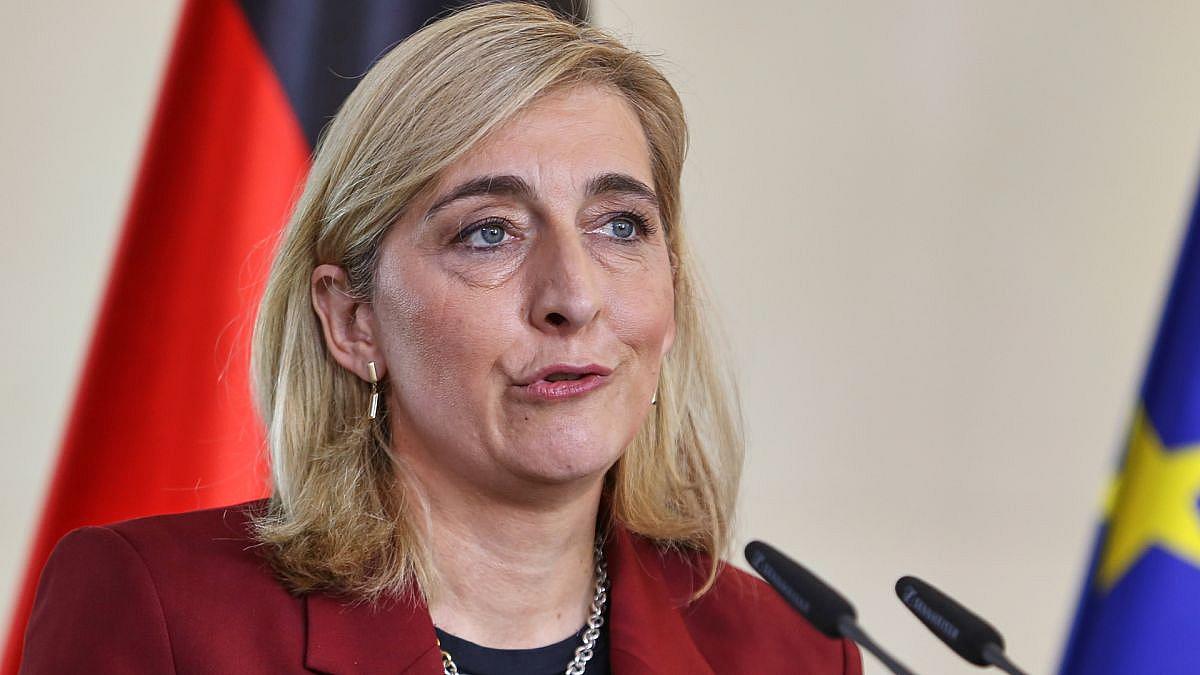 Ebola-Gefahr für Deutschland: Ministerin Warken gibt Entwarnung