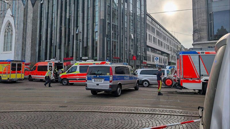 Leipzig: SUV rast in Menschenmenge – Zwei Tote, Fahrer gefasst