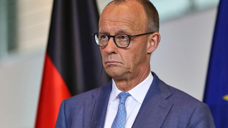 AfD weiter stark vorn – Merz-Zufriedenheit auf Tiefpunkt
