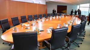 Dobrindt: Diskussion über Minderheitsregierung ist „absurd“