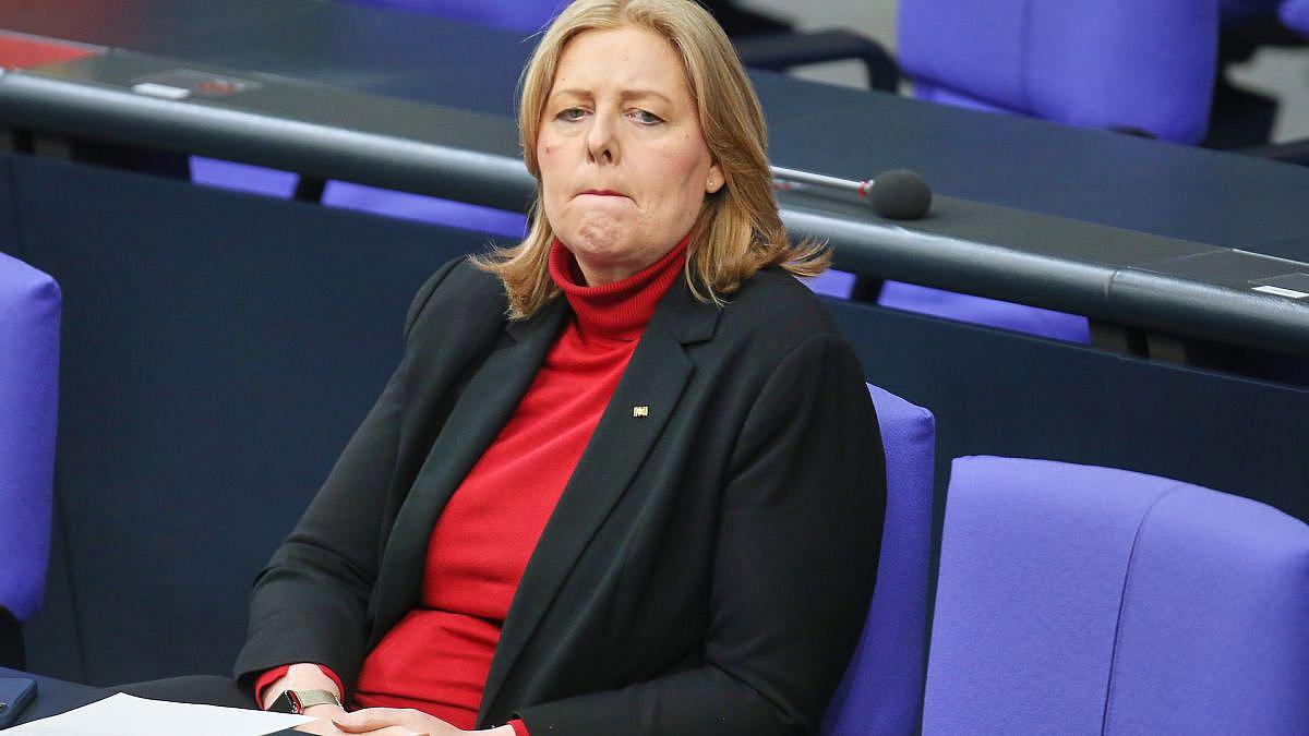 Arbeitgeber drohen mit „Fehlstart“: Bas soll Rentenpläne vorlegen