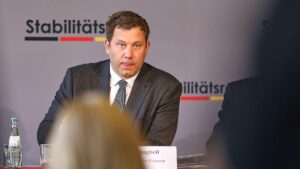 Klingbeil stoppt Behörden-Pläne für Geldwäsche-Bekämpfung