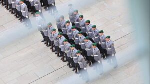 Bundeswehr wächst leicht – Mehr Bewerbungen als je zuvor Bundeswehr wächst leicht – Mehr Bewerbungen als je zuvor
