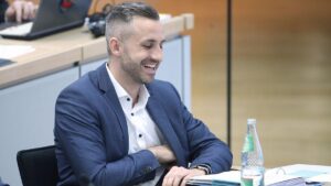 AfD-Spitzenkandidat sieht sich auf Kurs zur absoluten Mehrheit in Sachsen-Anhalt
