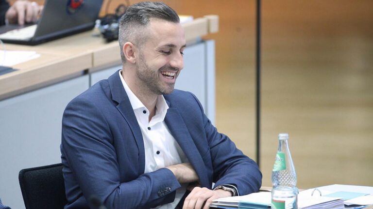 AfD-Spitzenkandidat sieht sich auf Kurs zur absoluten Mehrheit in Sachsen-Anhalt