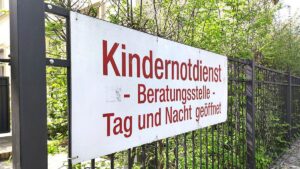 Neuer Vorstoß: Häusliche Gewalt soll Umgangsrecht beeinflussen