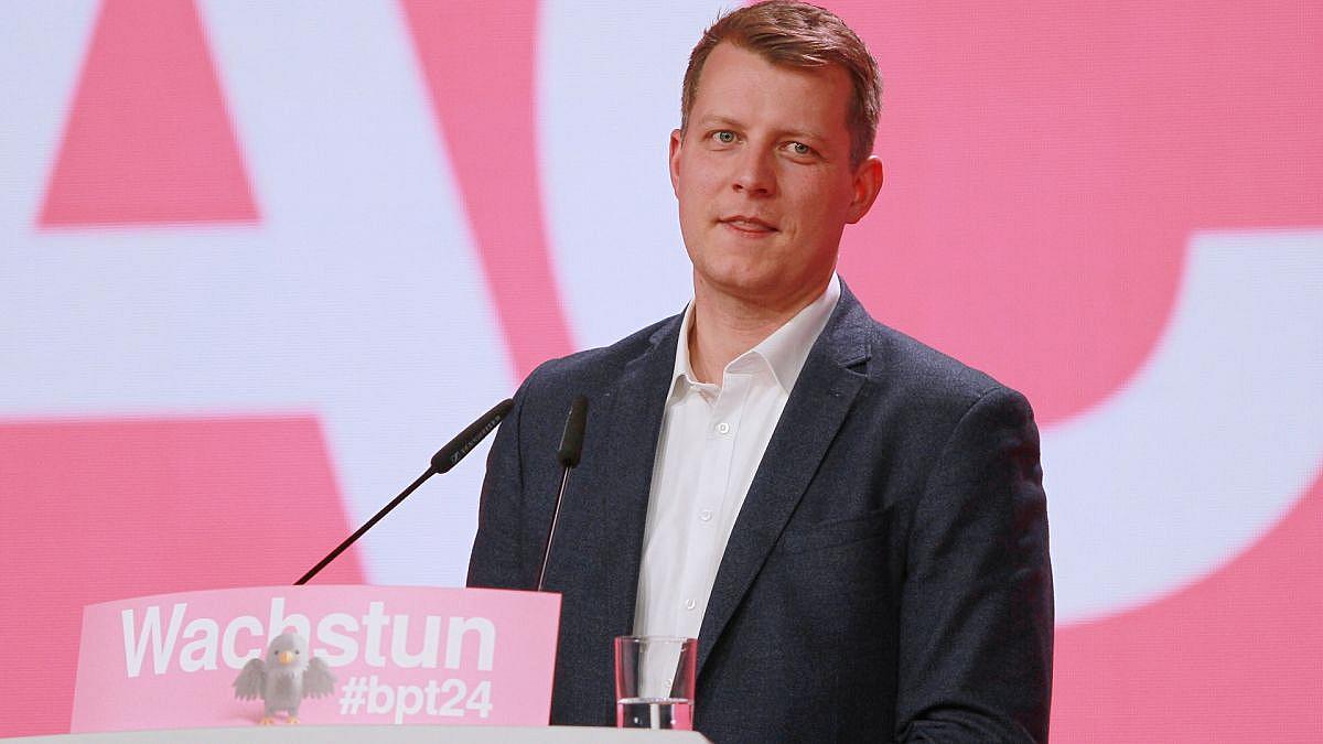 Höne zieht Kandidatur zurück