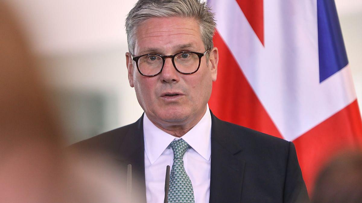 Starmer trotzt Druck: Kein Rücktritt trotz Wahldebakel
