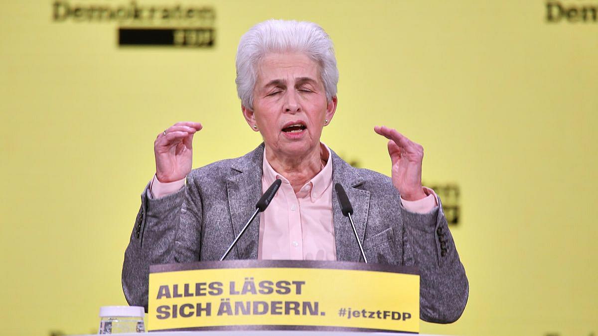 Strack-Zimmermann fordert Merz zu mehr Besonnenheit auf