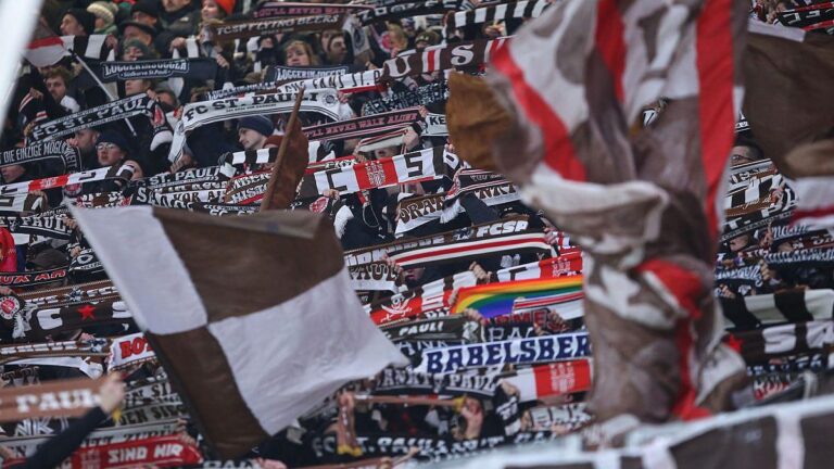 St. Pauli schreibt Geschichte: Erster Bundesliga-Tarifvertrag
