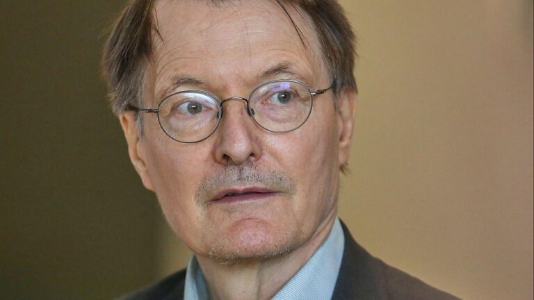 Lauterbach fordert mehr Impfstoffforschung gegen Ebola