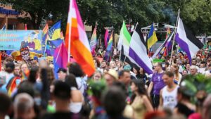 Queer-Beauftragte fordert mehr Schutz – „Wind wird rauer“