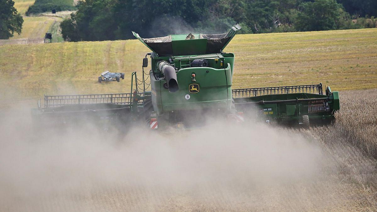 Rainer kündigt Entlastungen für Landwirte an