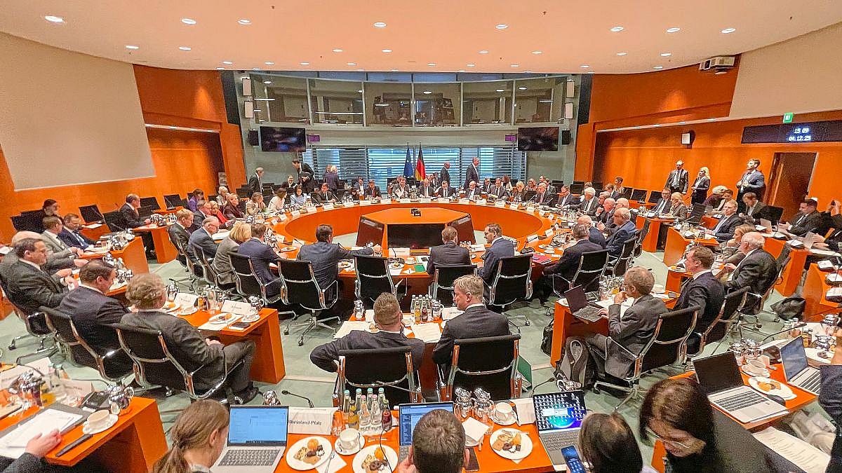 Streit um Krisenmanagement: Bund bremst Wünsche nach mehr MPK-Treffen ab