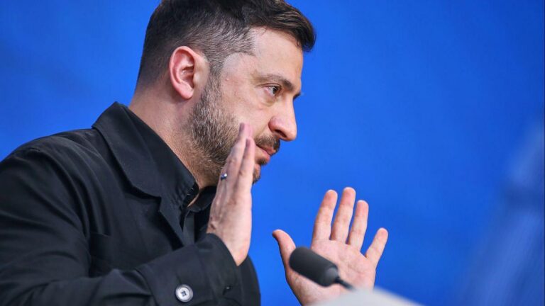 Selenskyj fordert Putin zu Friedenstreffen auf