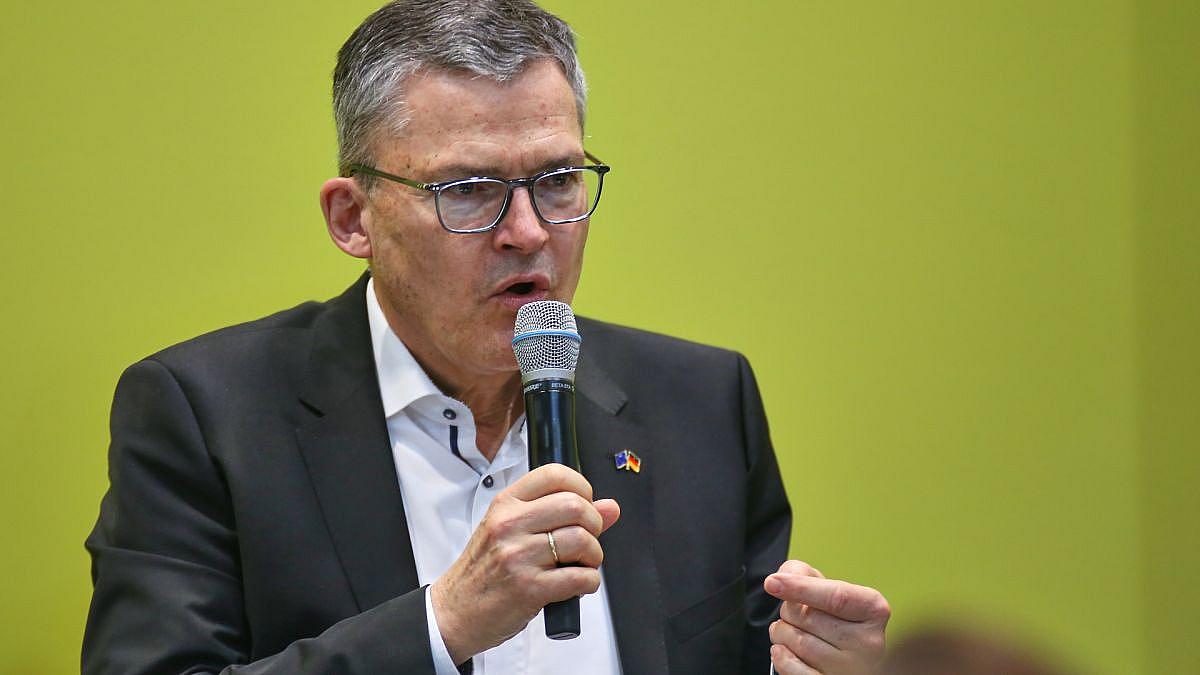 Kiesewetter kritisiert deutsche Unternehmer im russischen Wirtschaftsforum