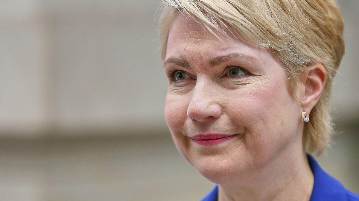 Manuela Schwesig mit 98,9 % zum Spitzenkandidaten gewählt