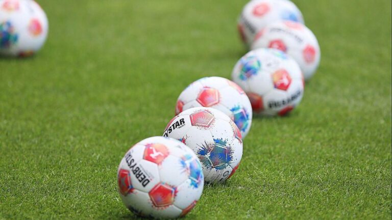 Mehr als ein Drittel der Deutschen tippt online zur WM