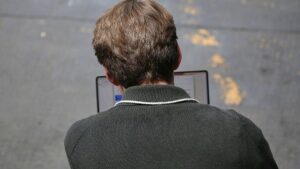 Dienstleistungssektor verliert im März an Umsatz