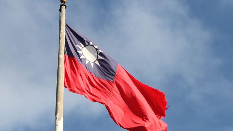 China erhöht Flugaktivität in Taiwanstraße deutlich