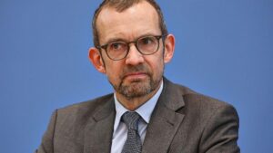Röwekamp warnt: Europa muss US-Militärkapazitäten ersetzen