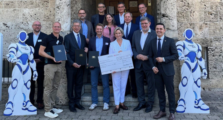 Übergabe des Förderbescheids an den Digital Hub Neckar-Alb