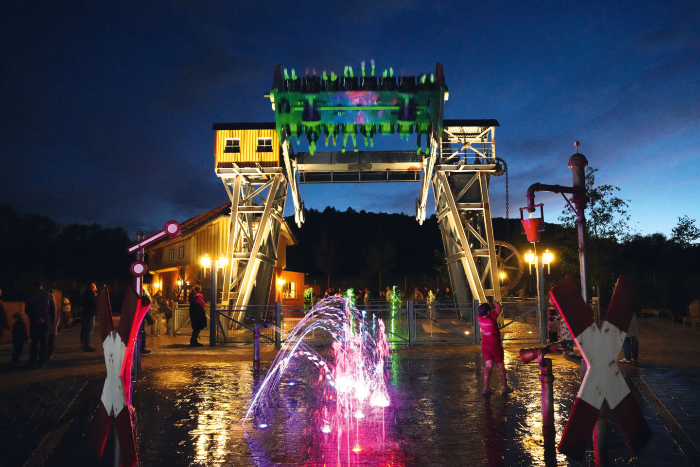 Tripsdrill startet neue Lichtergaudi: Drohnenshow und Abendfahrten im Herbst 2026