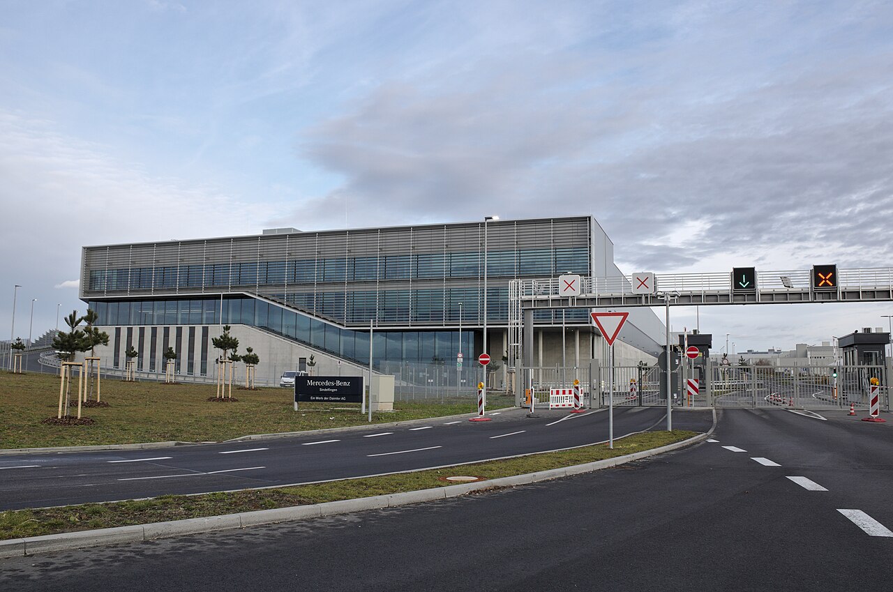 Archivaufnahme der Factory 56 in Sindelfingen als Symbol für den Wandel der Automobilindustrie