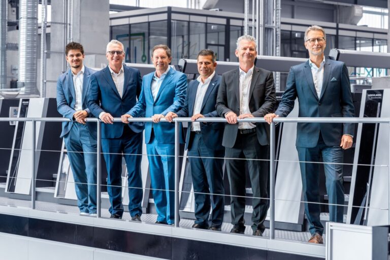 Vertreter von HEIDELBERG und pfenning bei der Kooperation in Wiesloch-Walldorf