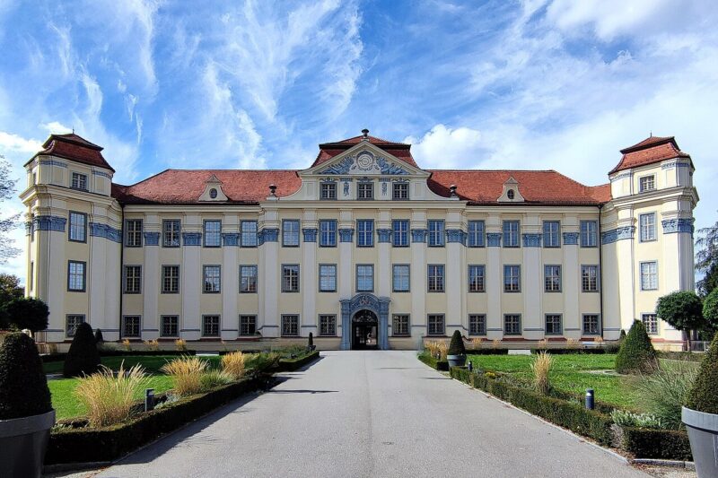 Neues Schloss Tettnang mit Schlossplatz
