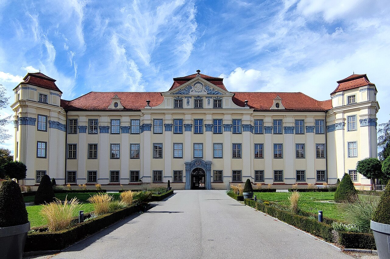 Neues Schloss Tettnang mit Schlossplatz