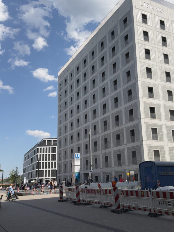 Stadtbibliothek am Mailänder Platz in Stuttgart