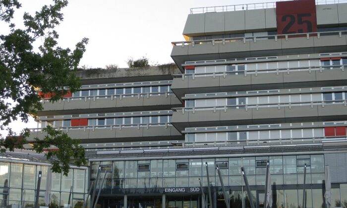 80.000 Euro für Ulmer Quantenprojekte zu schwarzen Löchern und DNA