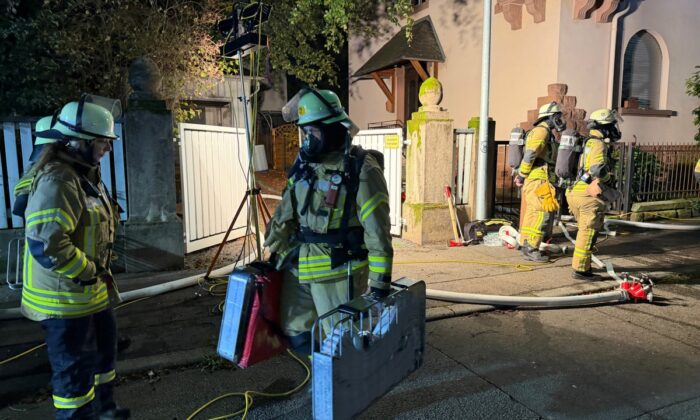 Kerze löst Brand in Weinheim aus: 100.000 Euro Schaden Kerze löst Brand in Weinheim aus: 100.000 Euro Schaden